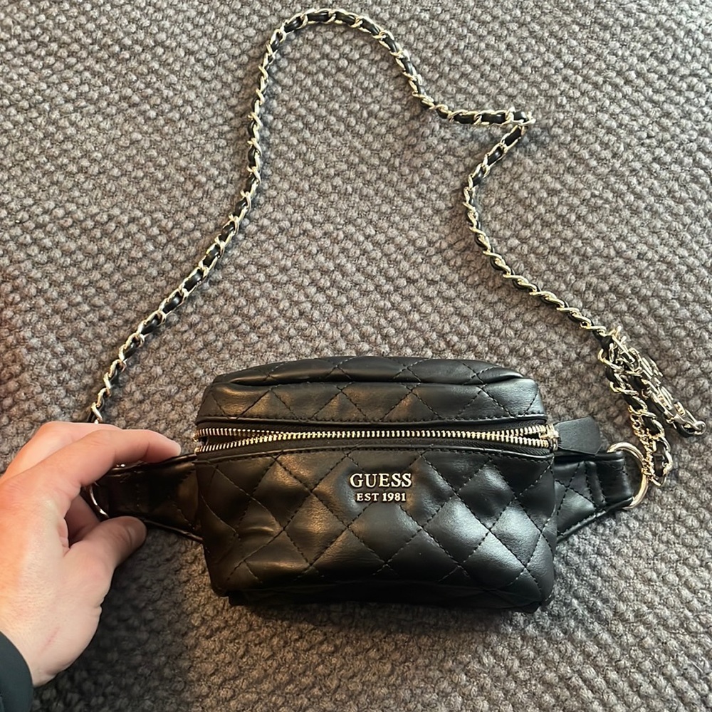 Guess Fanny pack